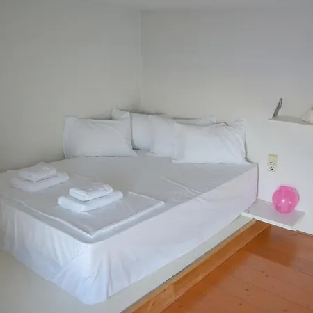 Apartment Cozy Loft In B Ermoupoli